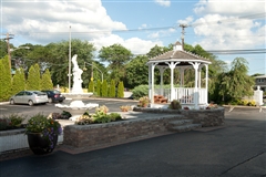 Stuart Thomas Manor
